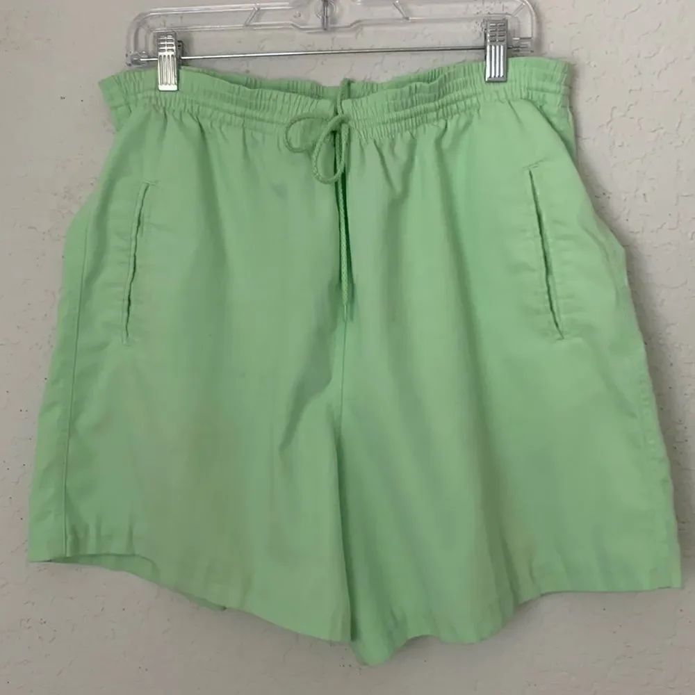 Paradise Bay Misses Green Shorts Size M